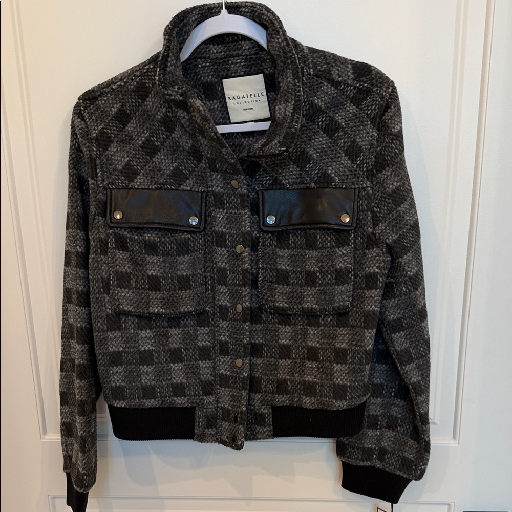 Women's Black and Gray Checkered Jacket - Picture 1 of 3